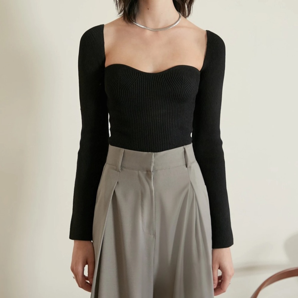 KHAITE Dupe Off shoulder sweater